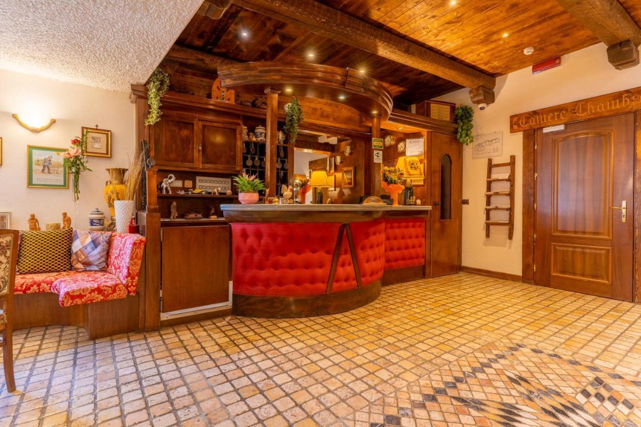 Hotel Des Alpes เซนต์-เรมี-อัม-บอสเซส ภายนอก รูปภาพ