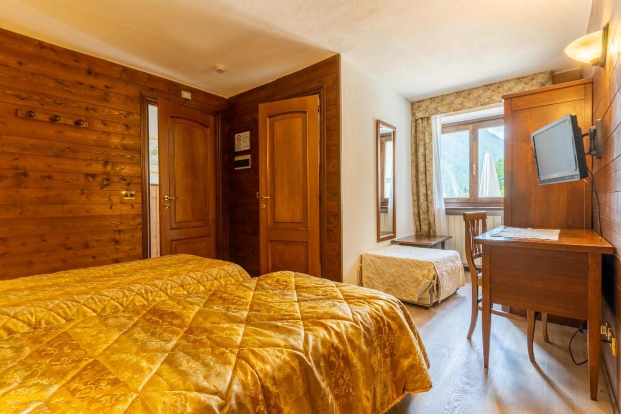 Hotel Des Alpes เซนต์-เรมี-อัม-บอสเซส ภายนอก รูปภาพ