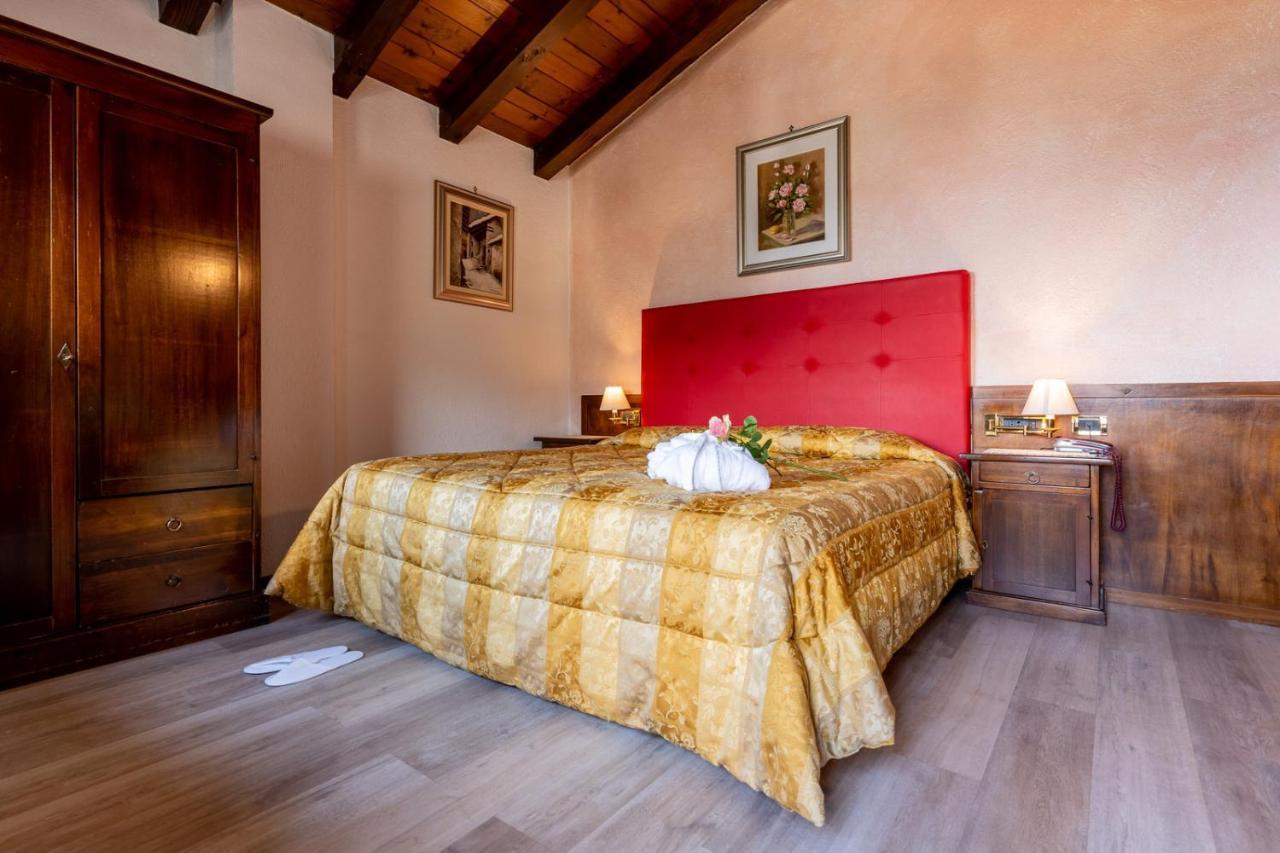 Hotel Des Alpes เซนต์-เรมี-อัม-บอสเซส ภายนอก รูปภาพ
